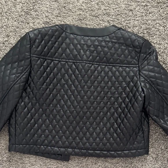 Zara Women's Black Quilted Leather Jacket - Picture 6 of 6